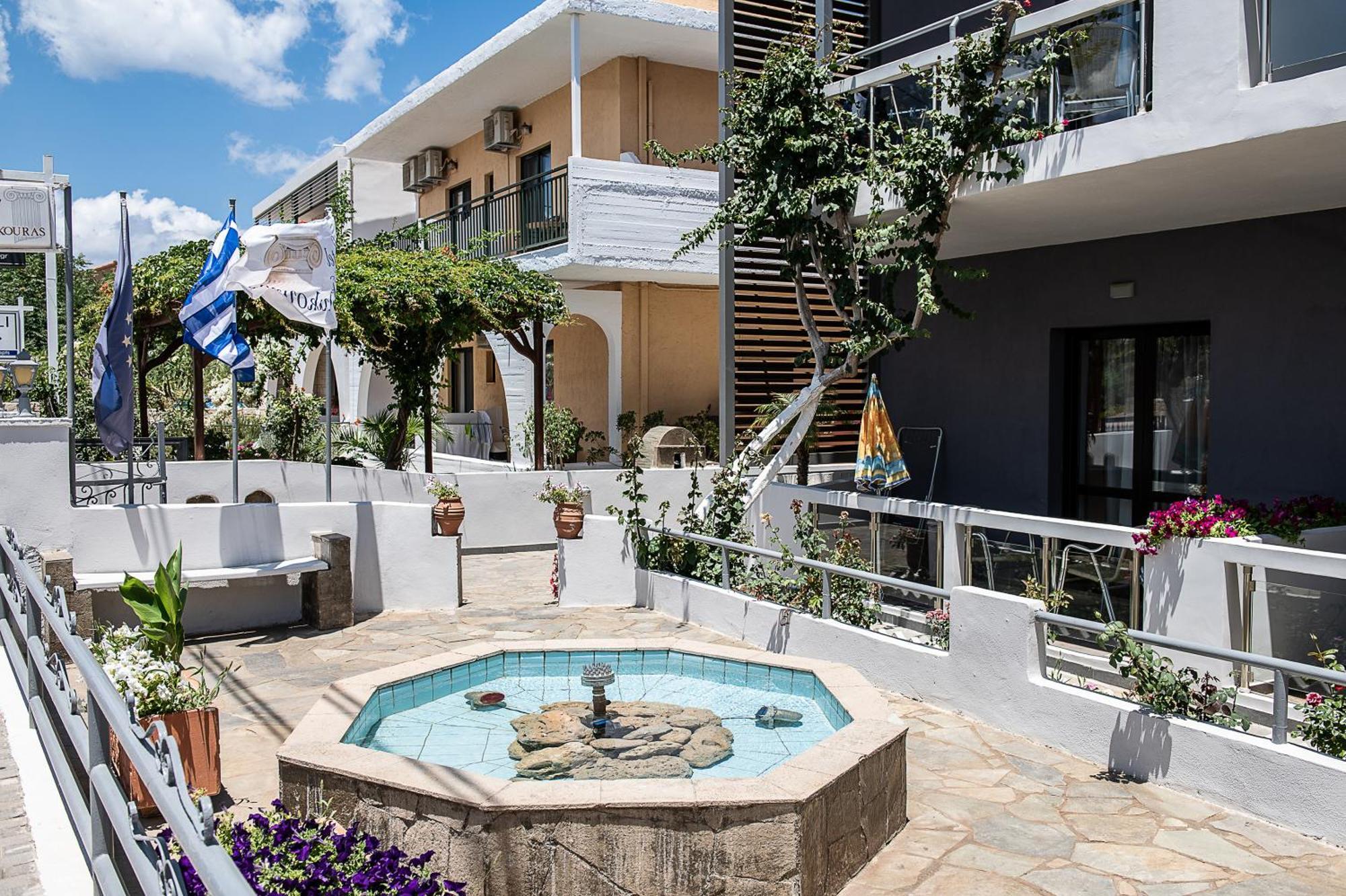 ستالوس Lia Beachfront Apartments المظهر الخارجي الصورة