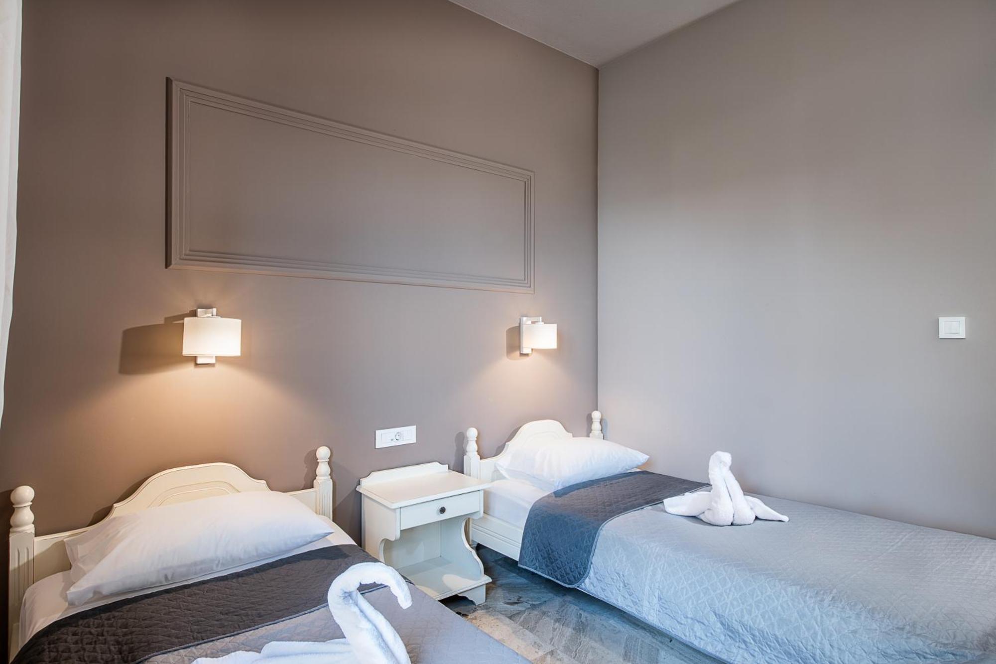 ستالوس Lia Beachfront Apartments الغرفة الصورة