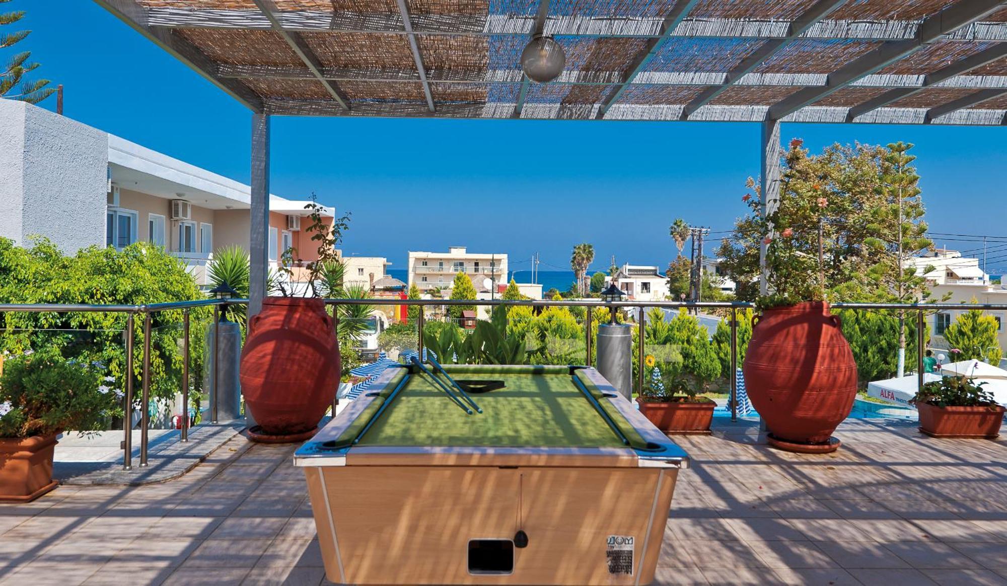 ستالوس Lia Beachfront Apartments المظهر الخارجي الصورة