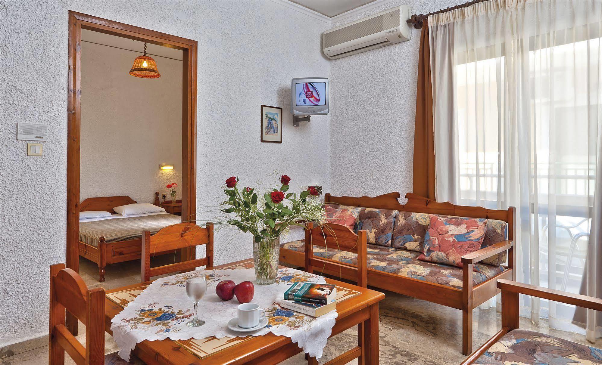 ستالوس Lia Beachfront Apartments المظهر الخارجي الصورة