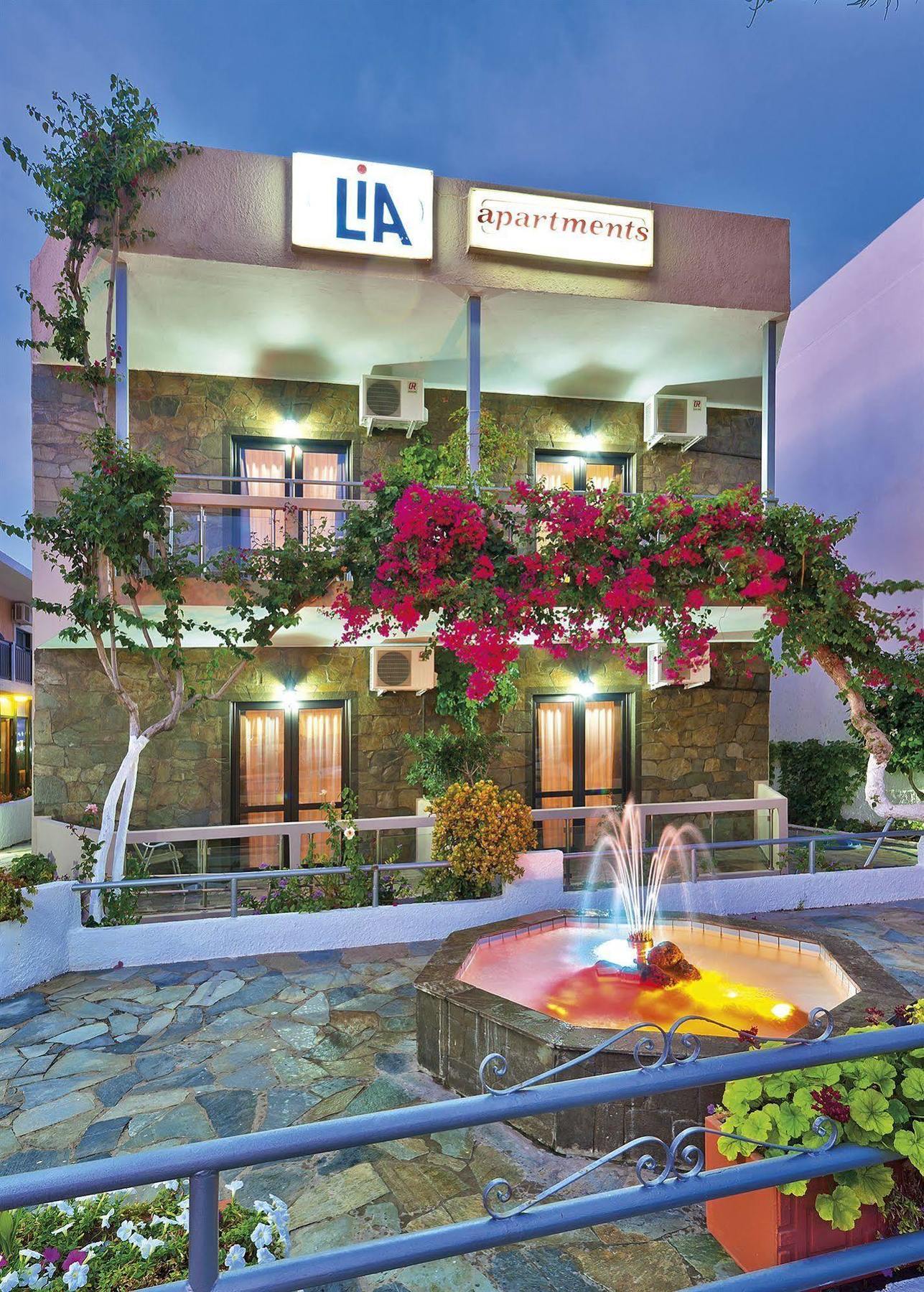 ستالوس Lia Beachfront Apartments المظهر الخارجي الصورة